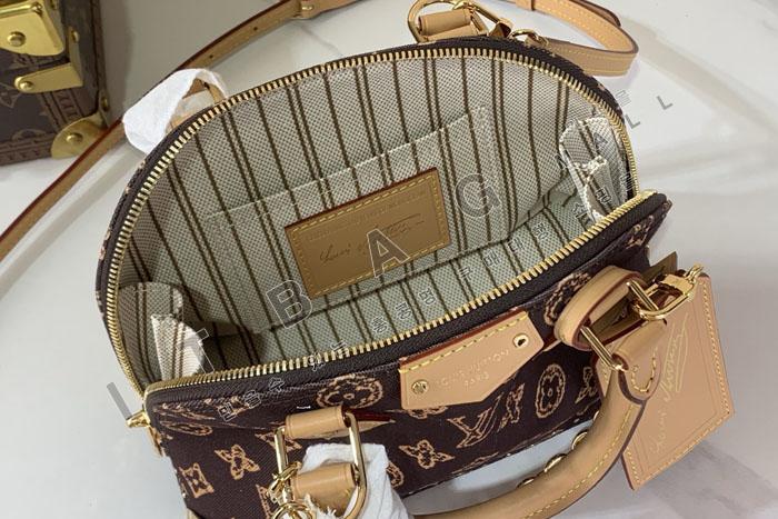 ���̺��� �˸� Ʈ��ũ BB �ڵ��  M28105  26/�Ż�  130�ֳ�