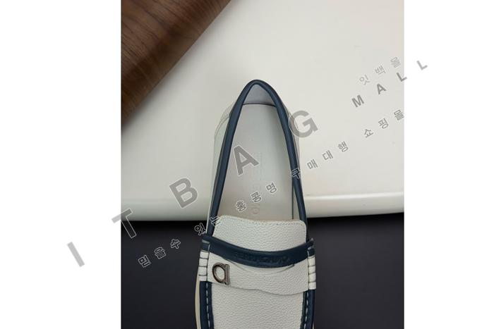�䷹���� ���� ����  YF4697 ��