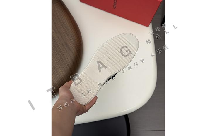 �䷹���� ���� ����  YF4697 ��