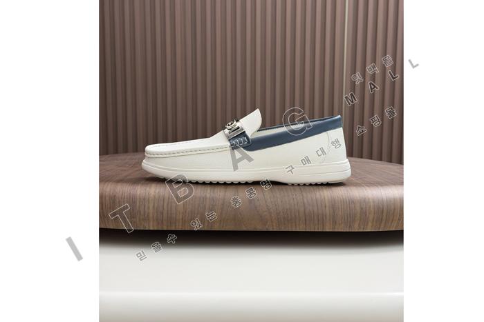 �䷹���� ���� ����  YF4697 ��