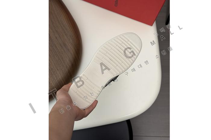 �䷹���� ���� ����  YF4698 ��