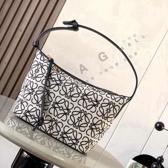 �ο��� ���� �Ƴ��׷� ť���   L6939