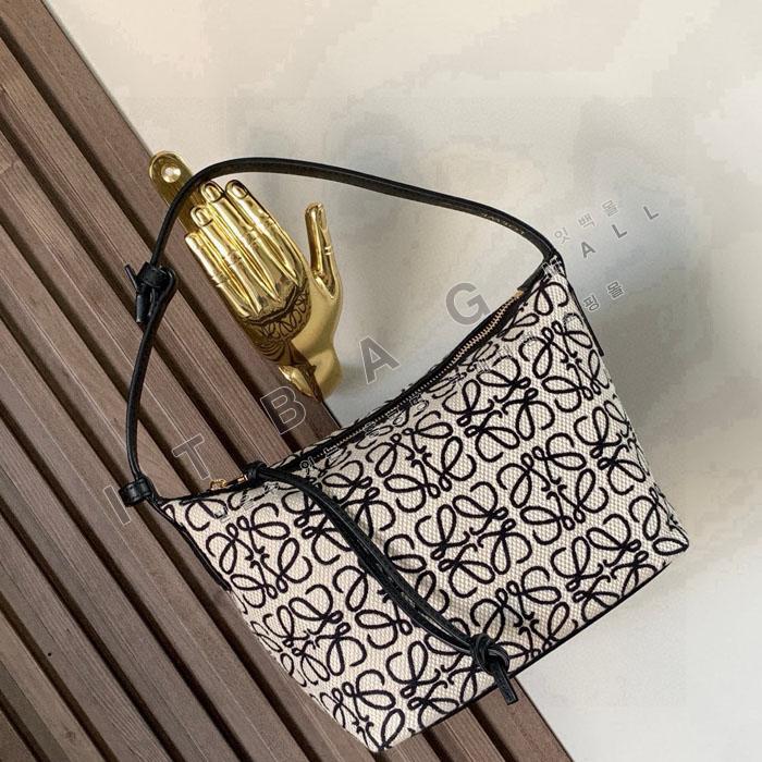 �ο��� ���� �Ƴ��׷� ť���   L6939