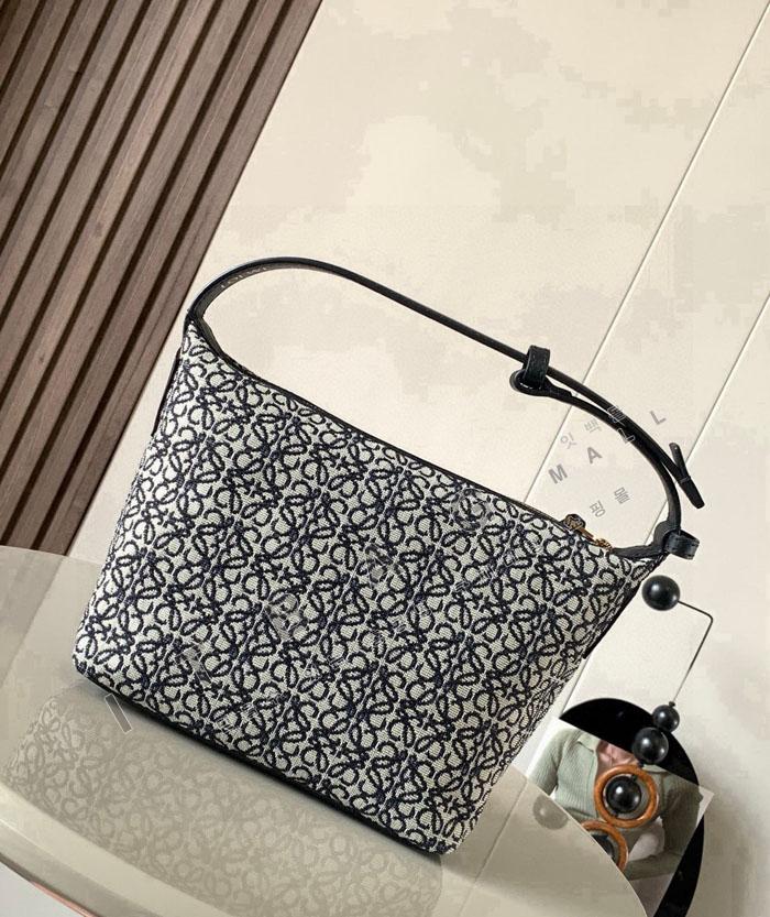 �ο��� ���� �Ƴ��׷� ť���   L6939-4