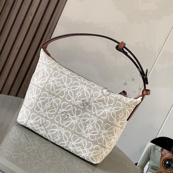 �ο��� ���� �Ƴ��׷� ť���   L6939-5