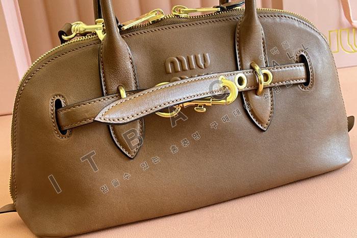�̿�̿�  �ƹ�ٸ� ���� ���� ž �ڵ��  5BB168-1   25/�Ż�