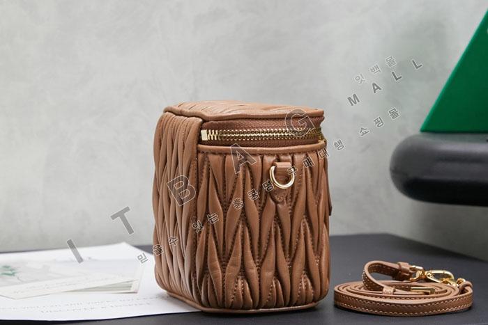 �̿�̿� ���׶�� �̴� ���� ���� ����ũ�ι�   5NR018-2   25/�Ż�