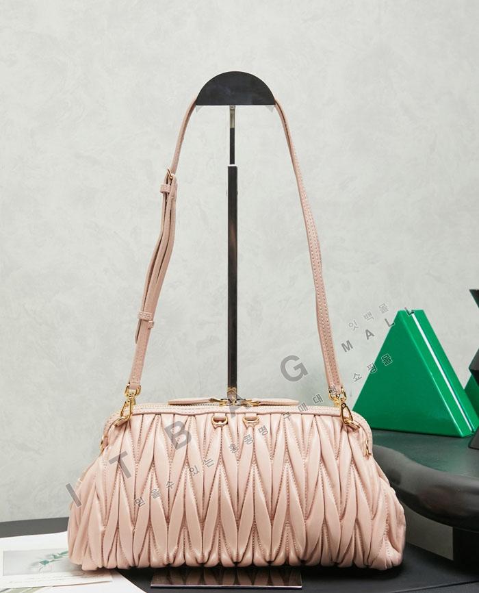 �̿�̿� ���׶�� Ŭ��ġ �����    5BF130-2   26/�Ż�