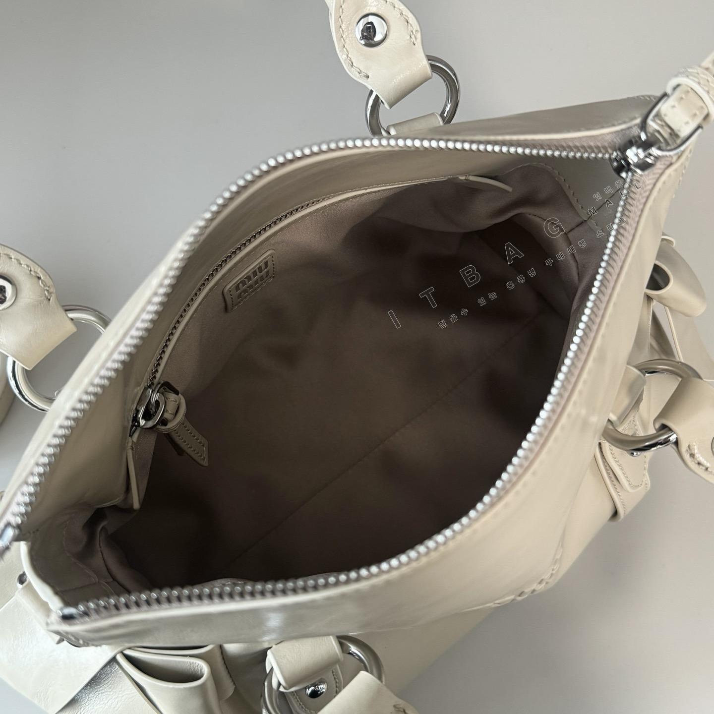 �̿�̿� �̵�� ���� ž �ڵ��  5BA327-2   26/�Ż�