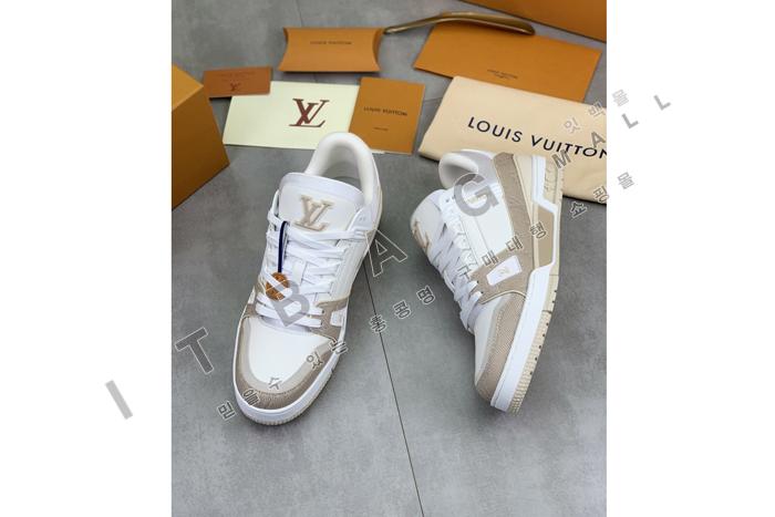 ���̺��� ���� Ʈ���̳� ����Ŀ��  YF2492-2 ��