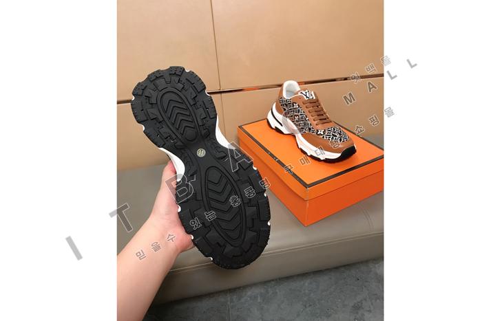 ���̺���  ����  ����Ŀ��  MYB9643
