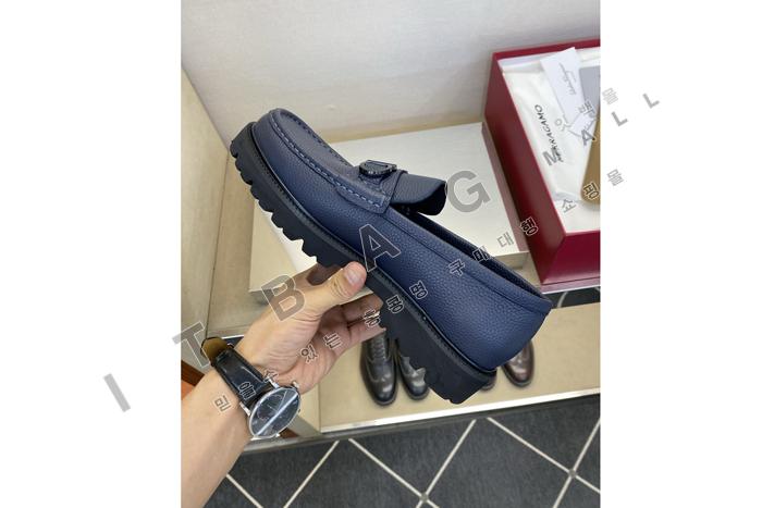 �䷹����  ���� ����  YF2417 ��