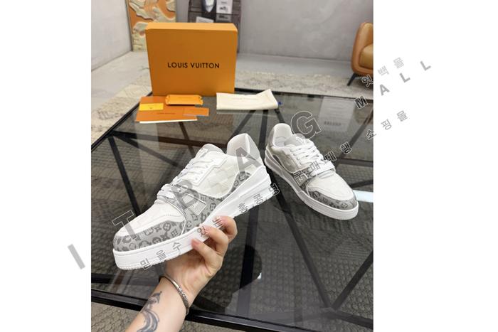 ���̺��� ���� Ʈ���̳� ����Ŀ�� YF4045-2 ��