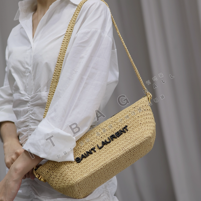 �Ի��ζ� ���Ǿ� ũ�ν��ٵ��  667490-1  25/�Ż�  