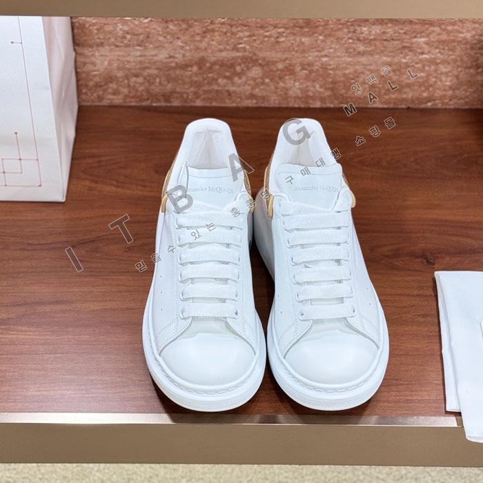 �˷���� ���� ����Ŀ��  YIBU3216   26/�Ż� ��������