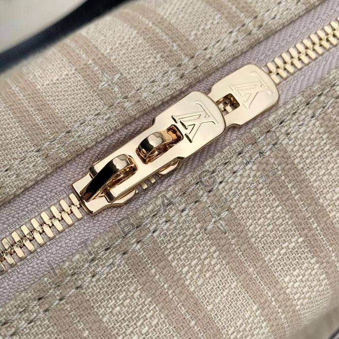 ���̺��� ���ǵ� �ݵѸ��� 22  M28761   26/�Ż�