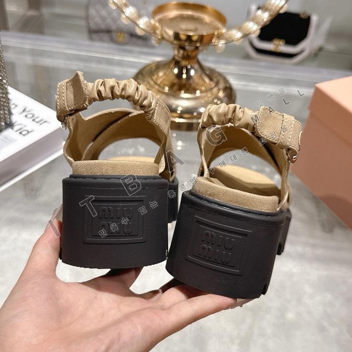 �̿�̿� ������ ����   YIBU3268   26/�Ż�    5CM