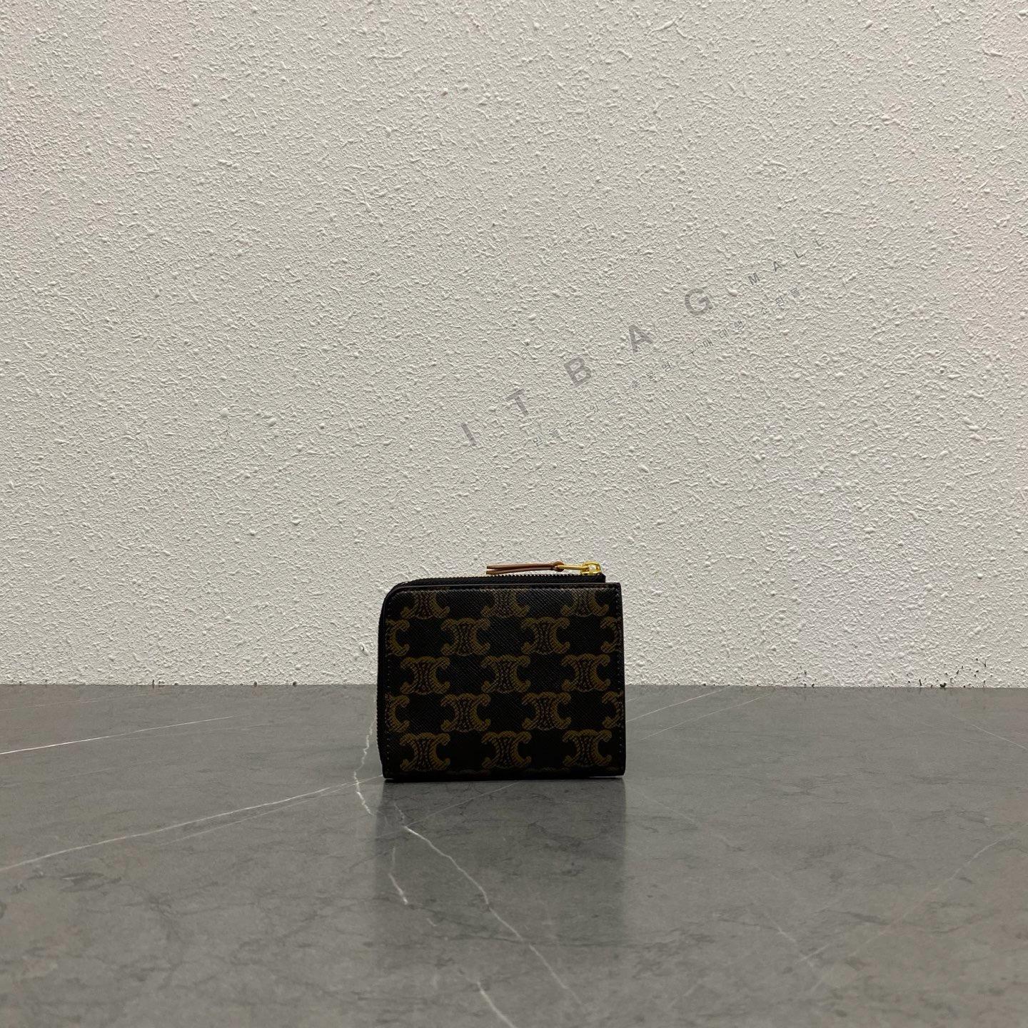 ������ ����  10002 