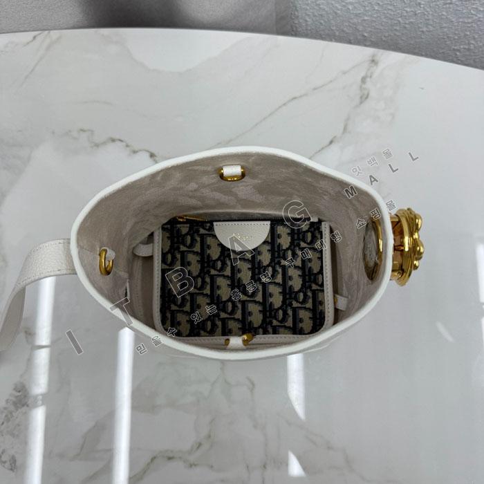 ��� �޴޸��� ����  ��Ŷ ��  DR1357-9    26/�Ż�  