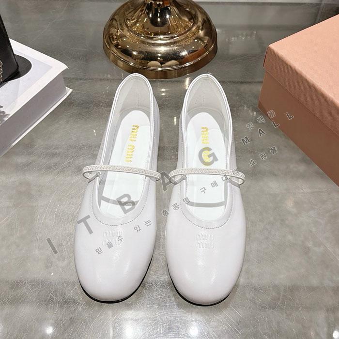 �̿�̿� ���� �߷�����  YIBU3310-1   26/�Ż�