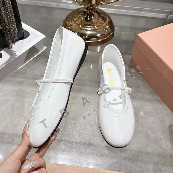 �̿�̿� ���� �߷�����  YIBU3310-1   26/�Ż�