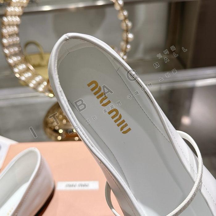 �̿�̿� ���� �߷�����  YIBU3310-1   26/�Ż�