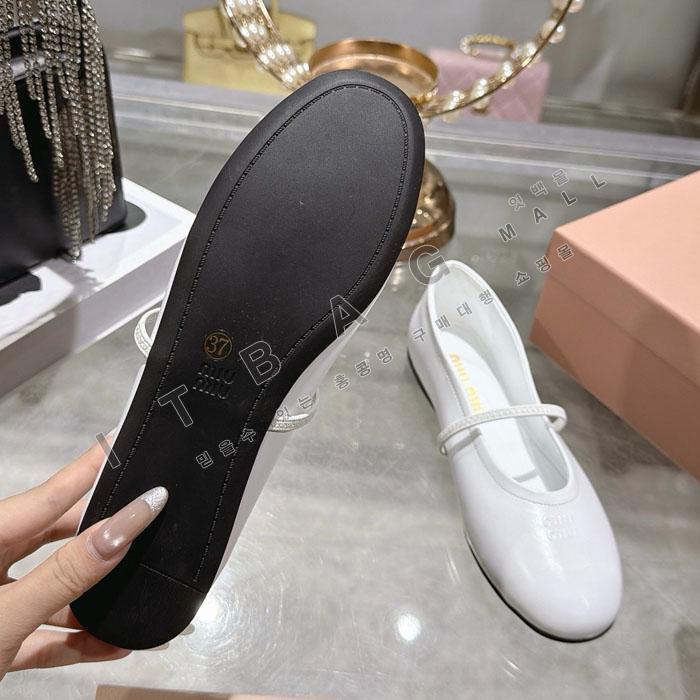�̿�̿� ���� �߷�����  YIBU3310-1   26/�Ż�