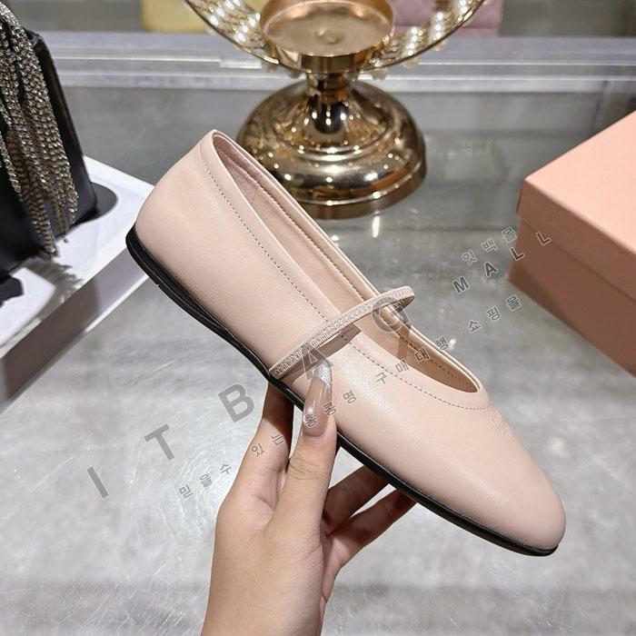 �̿�̿� ���� �߷�����  YIBU3310-2   26/�Ż�