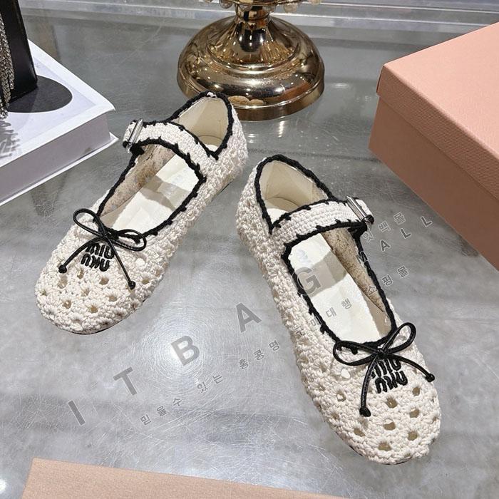 �̿�̿�  �߷�����  YIBU3311-1   26/�Ż�