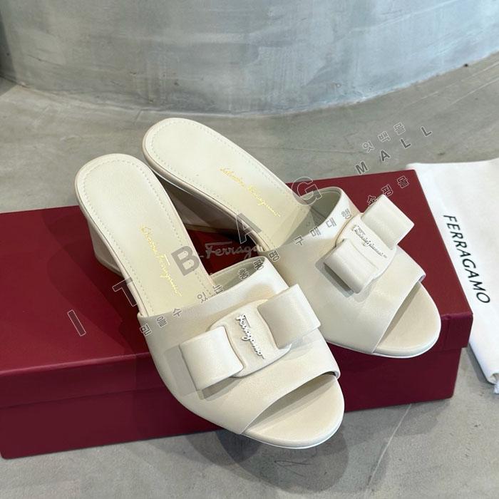 �䷹���� �ٶ� ���� �����̵�   YIBU3321-1    26/�Ż�    4.5CM