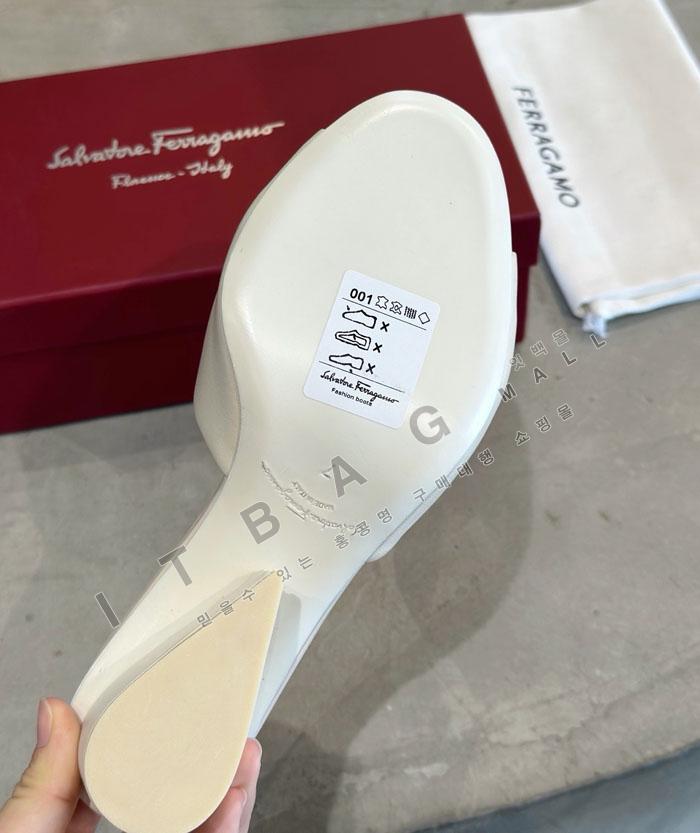 �䷹���� �ٶ� ���� �����̵�   YIBU3321-1    26/�Ż�    4.5CM