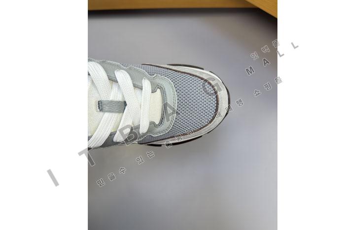 ���̺���  Ŭ���� ����Ŀ��  YF2329  �� �������� 