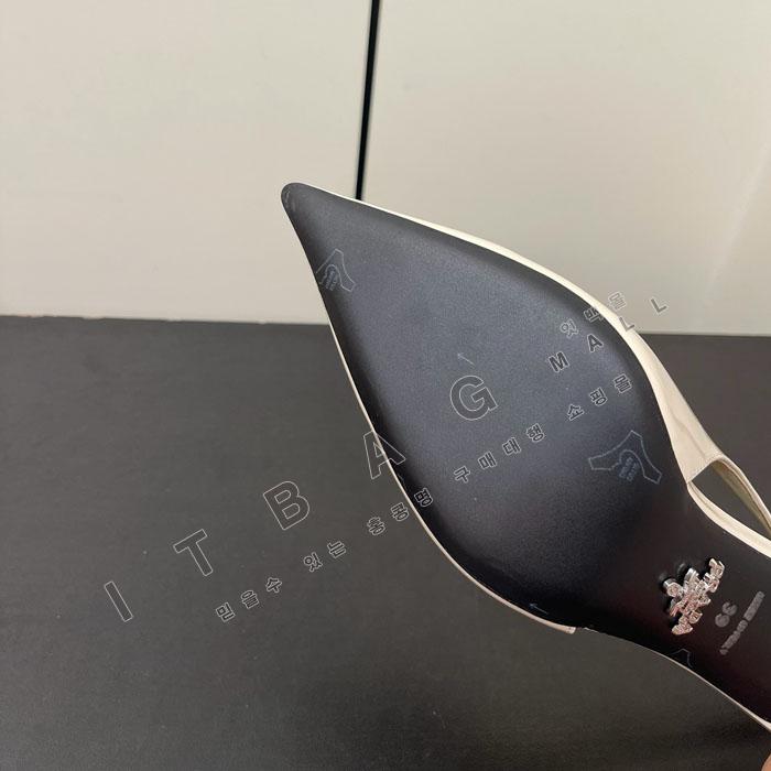 ����� �귯�õ� ������ ������  YONG9198-1   26/���  7.5CM