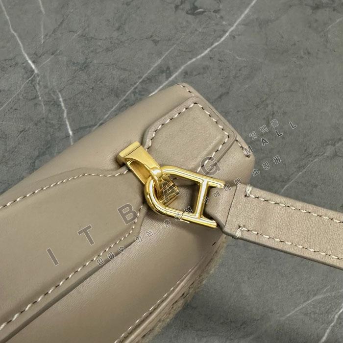�η��ǾƳ� ����Ʈ�� �� L23  LP4828-4   23/�Ż�  ����ī, ���� ��