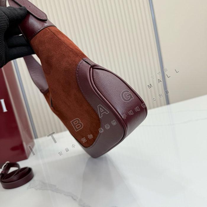 ����   ��Ű 1961 �̵�� �����  863136-9   25/�Ż�  