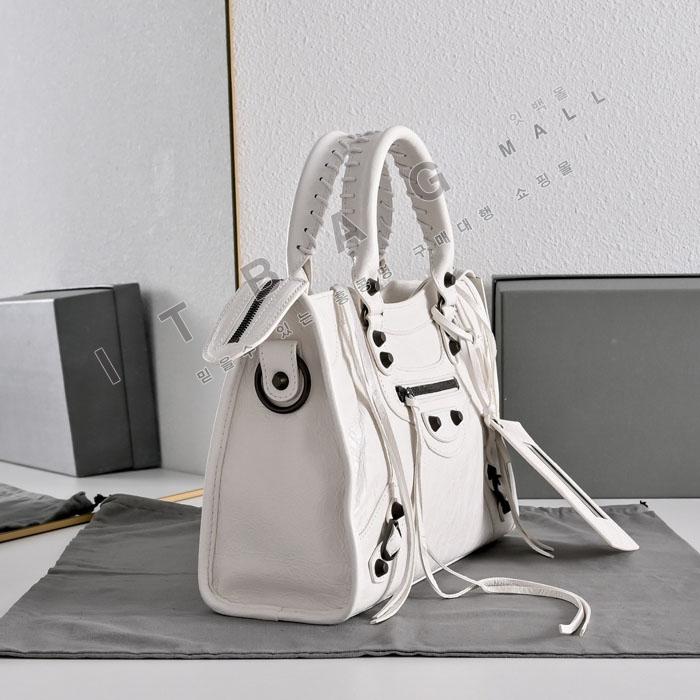 �߷��þư�  �̴�  �� ��Ƽ ��  GA2115-7 ��  26/�Ż� 