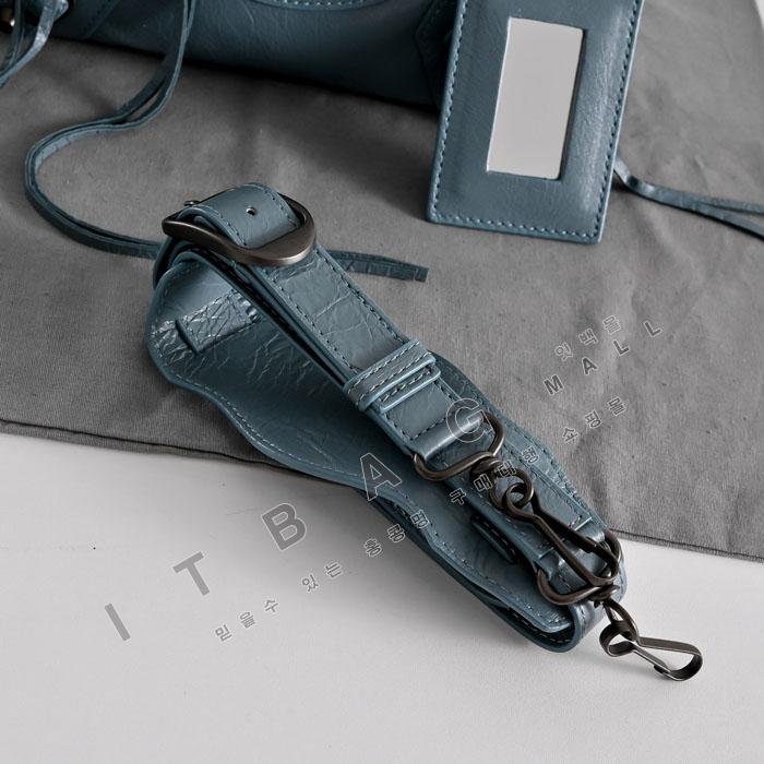 �߷��þư�  �̴�  �� ��Ƽ ��  GA2115-11 ��  26/�Ż� 
