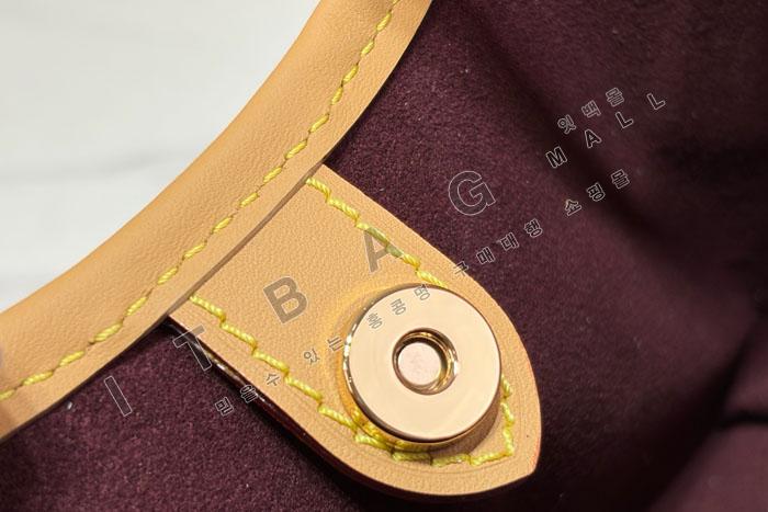 ���̺��� ĳ���� ���� ũ�ν���  M2A711  25/�Ż�