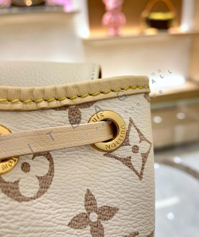 ���̺��� ������ �̴� LV ũ����Ƽ ���� M2A079  26/�Ż�