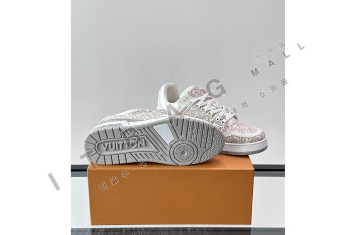 ���̺���  ���� Ʈ���̳� ����Ŀ��  YF9602 ��