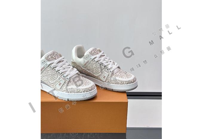 ���̺���  ���� Ʈ���̳� ����Ŀ��  YF9602 ��