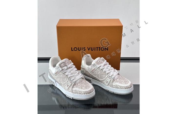 ���̺���  ���� Ʈ���̳� ����Ŀ��  YF9602 ��