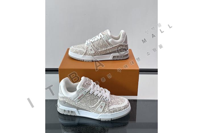 ���̺���  ���� Ʈ���̳� ����Ŀ��  YF9602 ��