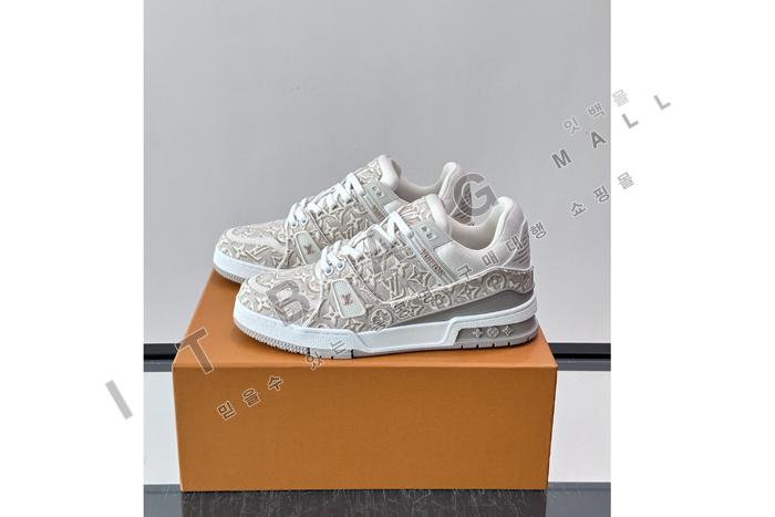 ���̺���  ���� Ʈ���̳� ����Ŀ��  YF9602 ��