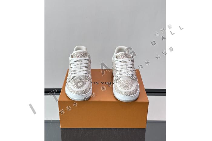 ���̺���  ���� Ʈ���̳� ����Ŀ��  YF9602 ��