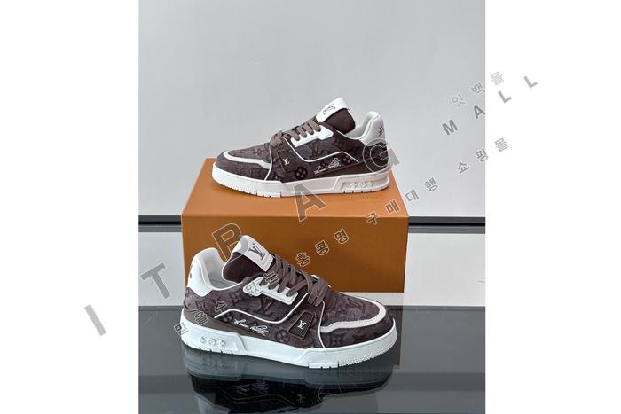 ���̺���  ���� Ʈ���̳� ����Ŀ��  YF9603 ��