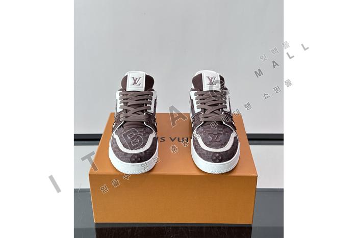 ���̺���  ���� Ʈ���̳� ����Ŀ��  YF9603 ��