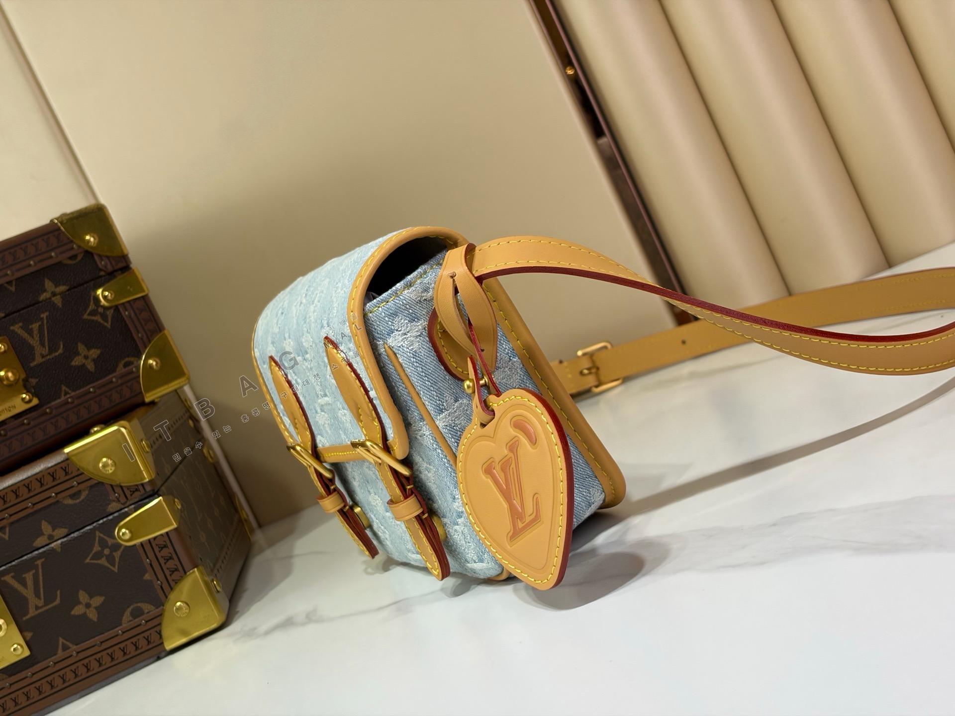 ���̺��� ��ÿ ���� ��Ʈ�� �̴� ��  M2A647   26/�Ż�  