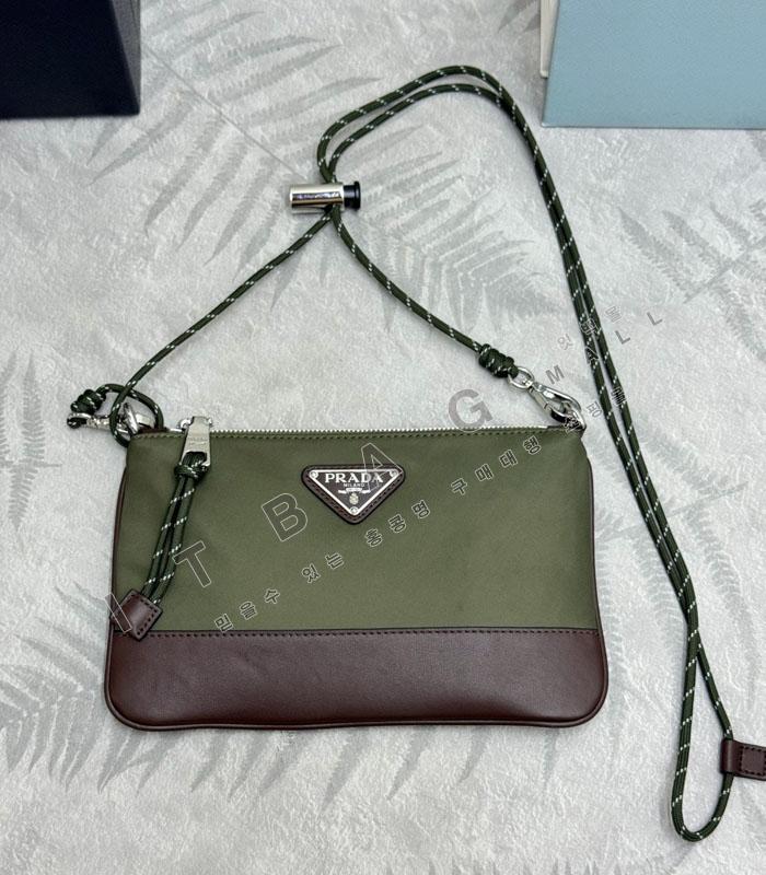 ����� �����Ϸ� ����Ʈ�� ���̽�  2ZT073   26/�Ż�