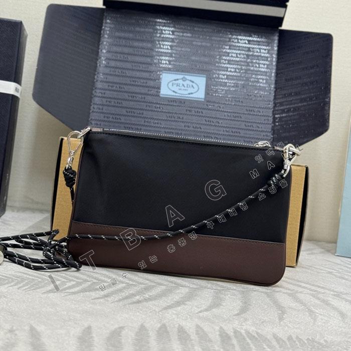 ����� �����Ϸ� ����Ʈ�� ���̽�  2ZT073-1   26/�Ż�